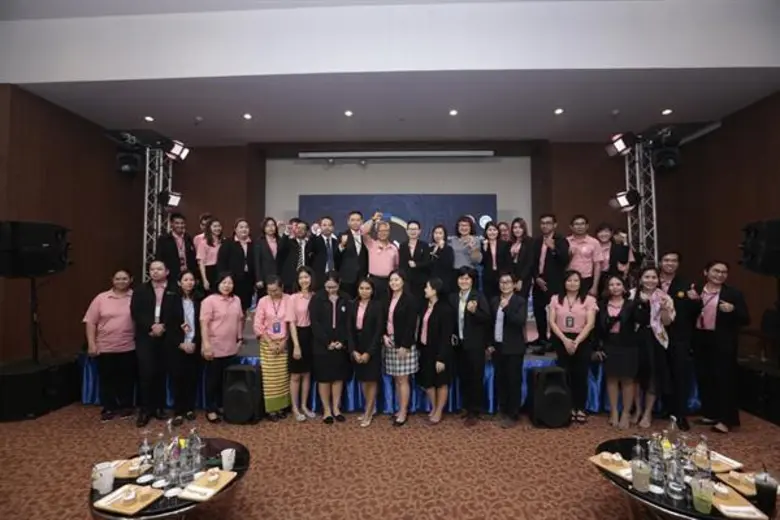 ณ ห้อง 203 (ชั้น 2) โรงแรมเซ็นทรา บายเซ็นทาราศูนย์ร...