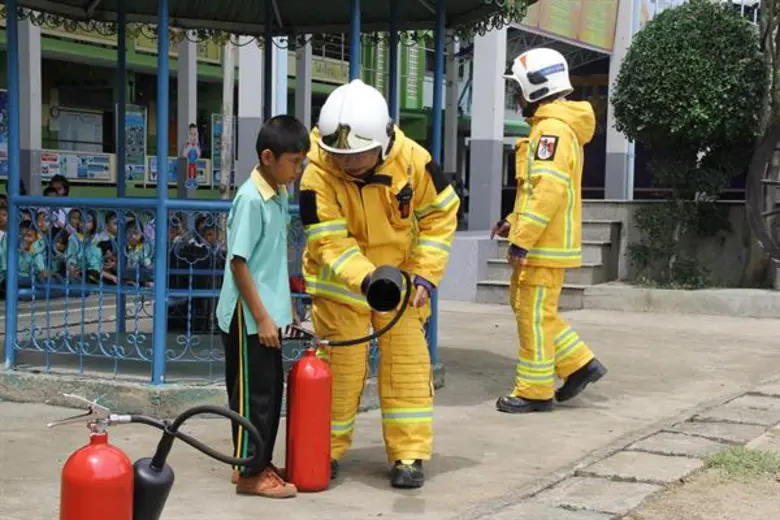 ดอนเมืองโทลล์เวย์ จัด“อบรมให้ความรู้เกี่ยวกับการป้องกันอัคคีภัย”แก่ครูและนร.