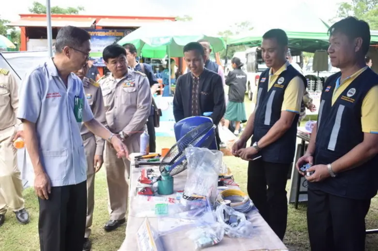 สนพ. อำนาจเจริญ ออกหน่วยบริการคลินิกผลิตภาพแรงงานสัญจร DSD 4.0 Shop