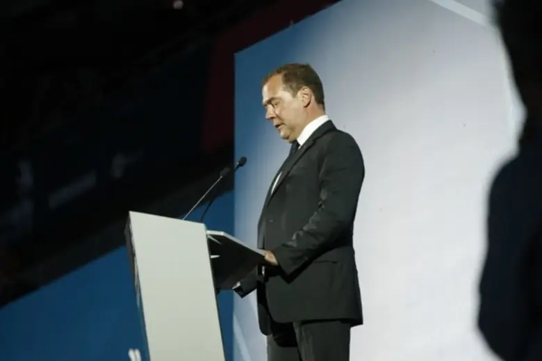 รมว.แรงงานนำเยาวชนตัวแทนด้านฝีมือแรงงาน ร...