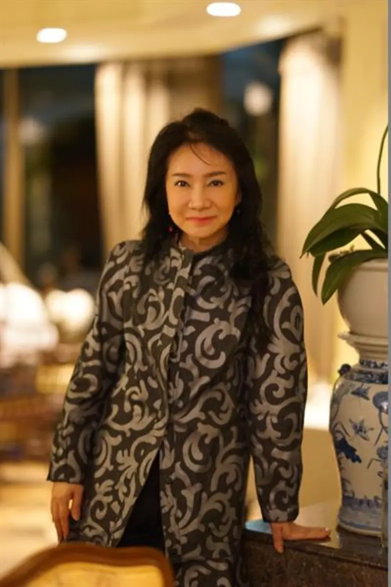 นอกจากขึ้นชื่อว่าเป็นสาวเก่งไฮเปอร์แล้ว เ...