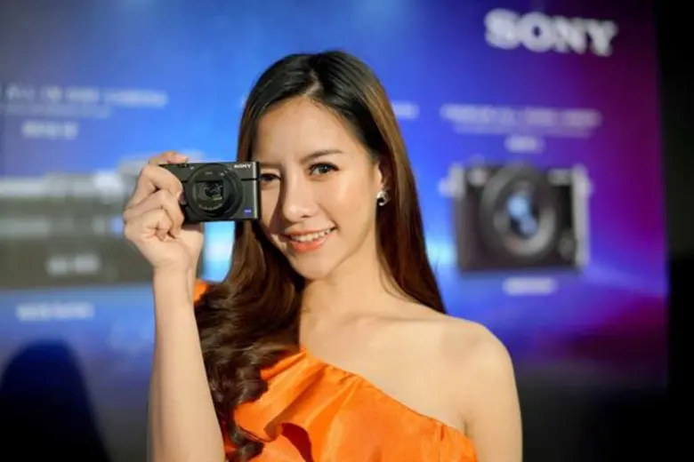 โซนี่สร้างปรากฏการณ์ให้แก่วงการถ่ายภาพอีกครั้ง กับการเปิดตัวสุดยอดกล้องอัลฟ่ามิเรอร์เลส ?7R IV และ RX100 VII อัดแน่นด้วยเทคโนโลยีสุดล้ำเพื่อสร้างประสบการณ์ใหม่ของการถ่ายภาพระดับมืออาชีพ