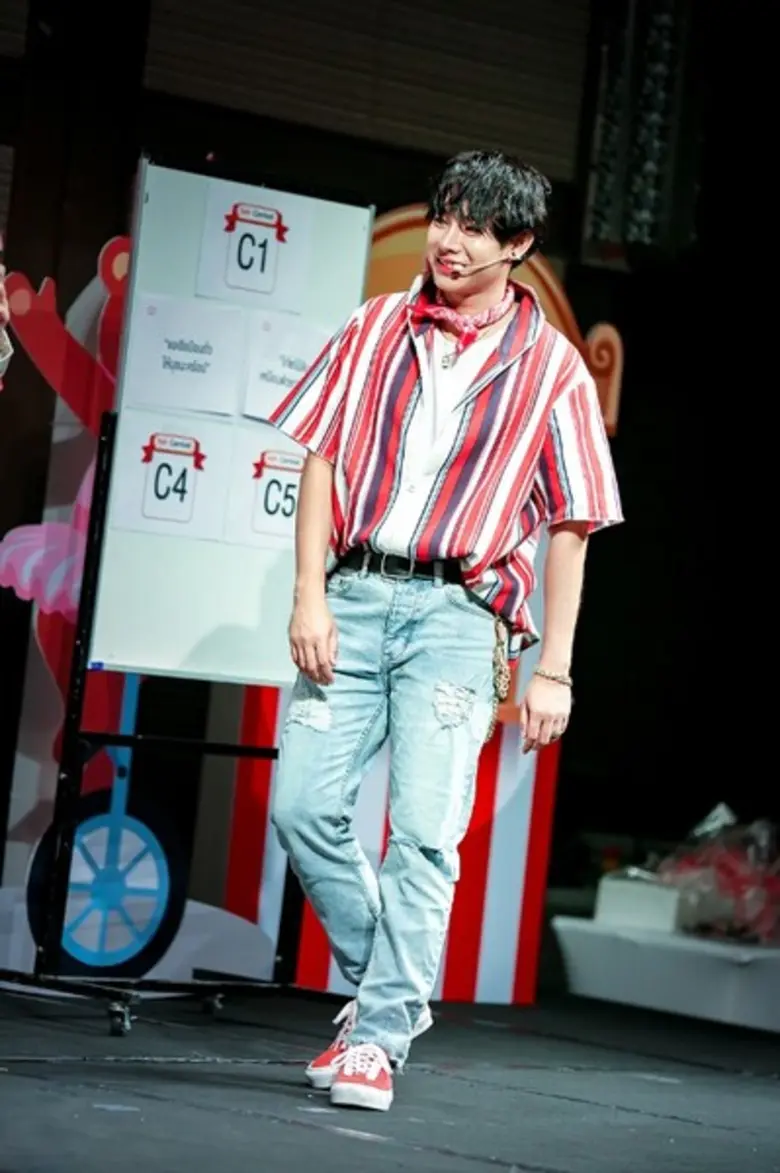 เป๊ก ผลิตโชค มอบความฟินแบบใกล้ชิดให้นุชได้กรี๊ดจนสุดเสียง ในงาน Koh Carnival Meet & Greet