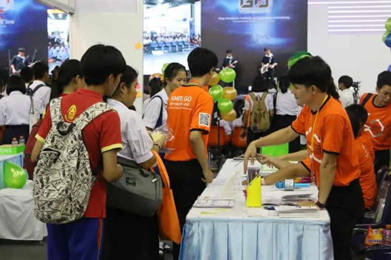 สจล. เปิดบ้านโชว์นวัตกรรมเพื่อมวลมนุษยชาติ ในโอกาสครบรอบ 60 ปี พร้อมหลักสูตรสุดทันสมัย ปั้น “ดิสรัปเตอร์” ตอบโจทย์อนาคต