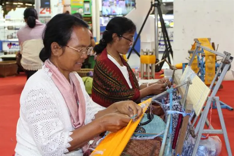 สำนักงานพัฒนาชุมชน จ.สุรินทร์ จัดงาน“เที่ยวสราญเมืองสะเร็น นิทรรศการโปรแกรมการท่องเที่ยวชุมชนหมู่บ้าน OTOP เพื่อการท่องเที่ยว” จังหวัดสุรินทร์
