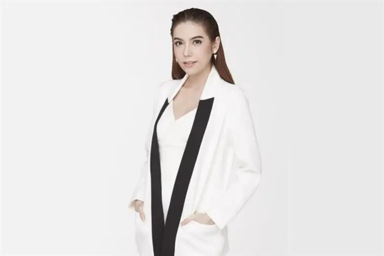 คุณนันท์ฐณิชา ศิริปรีดาวัชร์ ประธานกรรมกา...