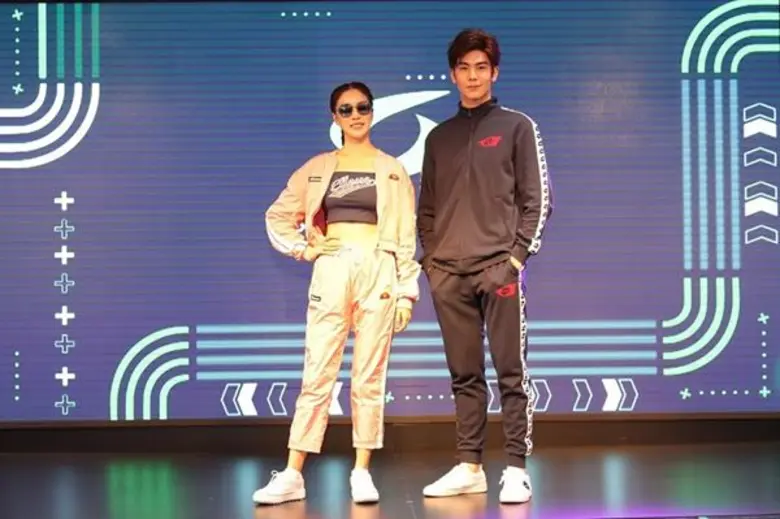 มุก-ริว ร่วมฉลองครบรอบ 22 ปี ซูเปอร์สปอร์ต ทุ่มกว่า 2 ล้านบาท คืนกำไรให้ลูกค้า