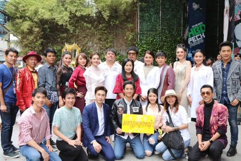 ป้อน-นิพนธ์ ผิวเณร หัวเรือใหญ่ฝ่ายละครช่อ...