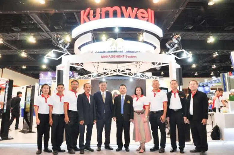 นายบุญศักดิ์ เกียรติจรูญเลิศ ประธานเจ้าหน...