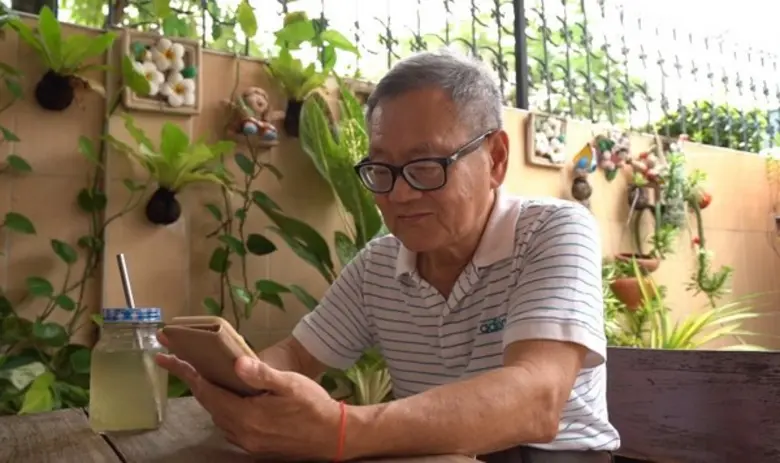 เพจดังระบุผู้สูงวัยใช้สื่อโซเชียลมีเดียเป็นช่องทางใ...