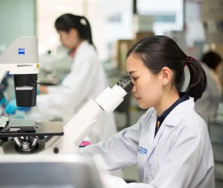 คณะเวชศาสตร์เขตร้อน ม.มหิดล ร่วมมือนานาชาติชู “นวัตกรรมฟาสต์แทร็ก” ลดเวลาพัฒนาวัคซีนไข้มาลาเรียจาก 30 ปี เหลือ 10 ปี