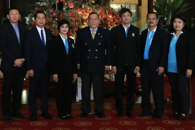 จุติ ไกรฤกษ์ รัฐมนตรีว่าการกระทรวงการพัฒน...