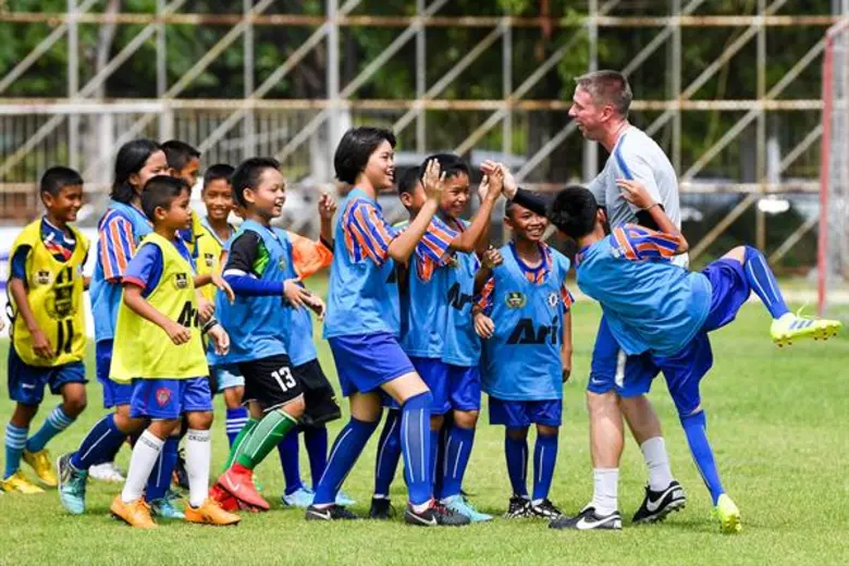 สานต่อความมัน...ทีมสิงห์ออลสตาร์ท้าหมอเตะ รอบที่ 2