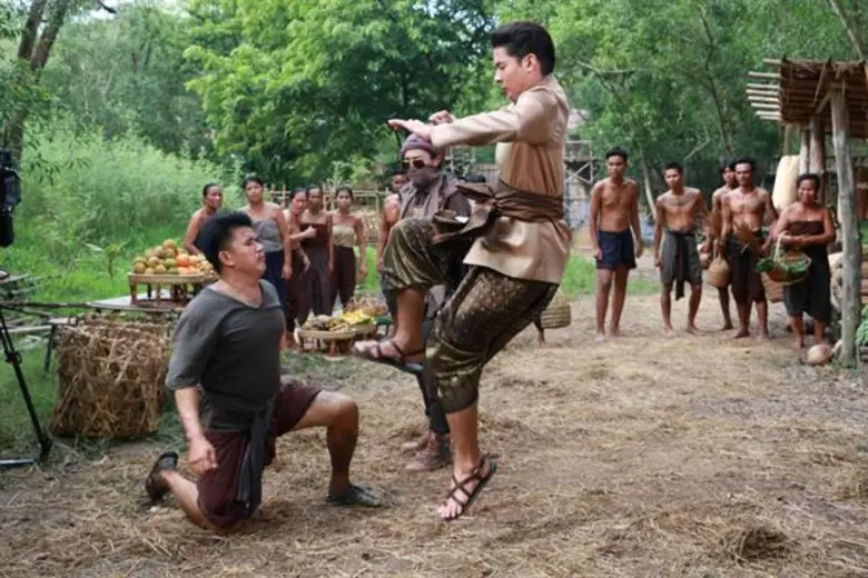 ไม่ปล่อยให้รอนานมาแน่!! กับละครย้อนยุคข้า...