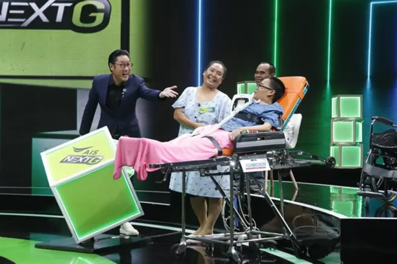 “น้องวุ้น” สาวใจแกร่ง แม้กายเป็นอัมพาต แต่ใจสู้ ยกครอบครัวลุ้ยคว้า "กล่องของขวัญ"