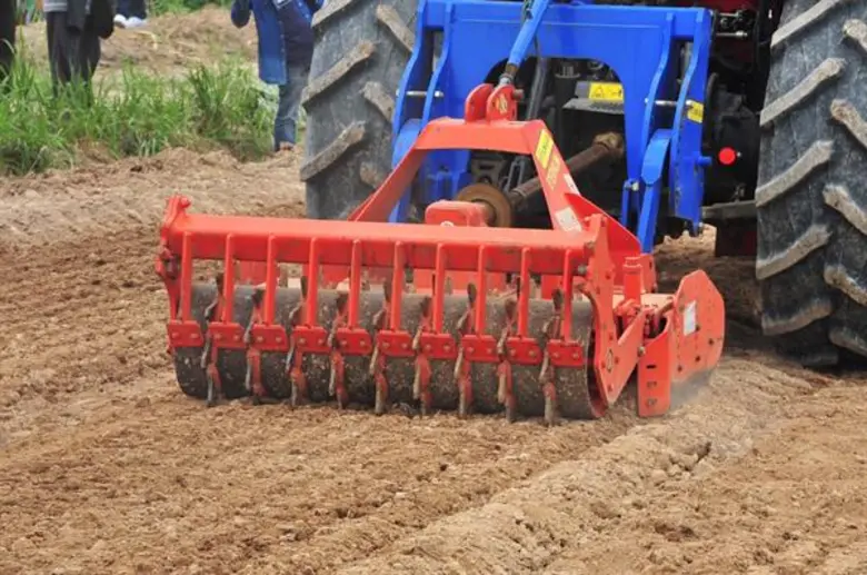 เกษตรโชว์แปลงต้นแบบเกษตรอัจฉริยะสับปะรด ยกระดับสู่การเป็นสังคมเกษตรกรรมสมัยใหม่