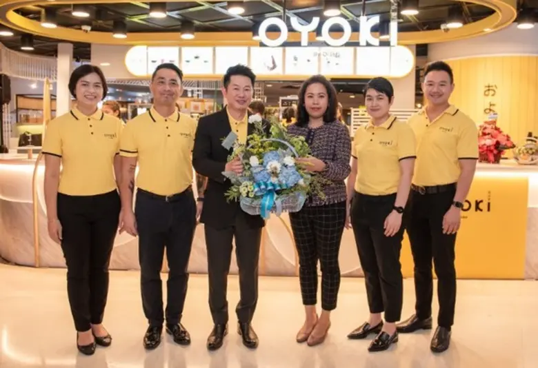 ไพศาล อ่าวสถาพร (ที่ 3 จากซ้าย) รองกรรมกา...