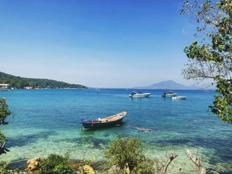 นายประยูร พงศ์พันธ์ หัวหน้าอุทยานแห่งชาติเขาแหลมหญ้...