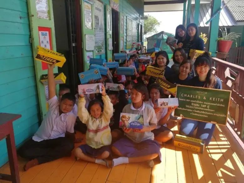 ชาร์ลส แอนด์ คีธ (CHARLES & KEITH) ผู้ร่ว...