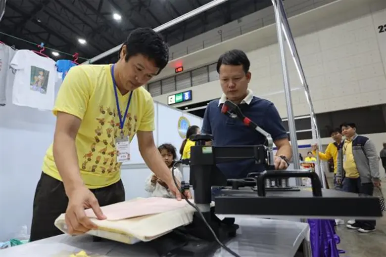 “เนย-แจม” ร่วมพิธีเปิดงาน “มหกรรมส่งเสริมอาชีพคนพิการ”