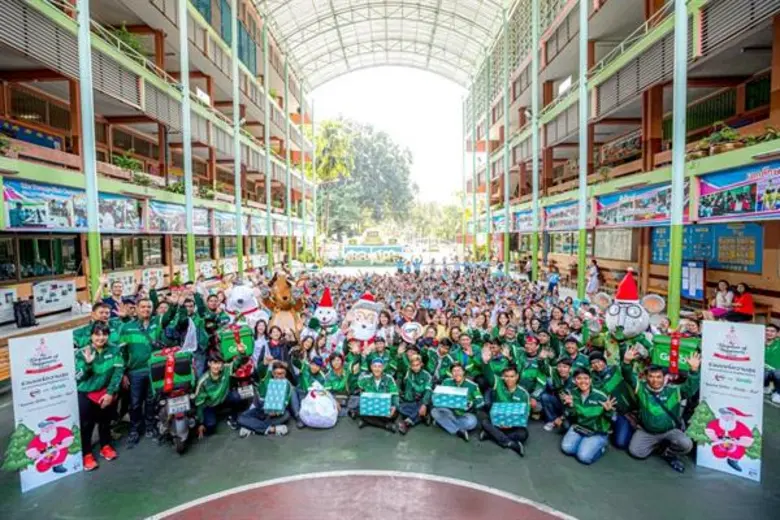 ซีพีเอ็น จับมือ Grab ยกขบวน Santa-Gifts-Grab-Go ส่งความสุขและมอบของขวัญกว่า 800 ชิ้น ให้น้องๆ ตลอดเทศกาลปีใหม่นี้