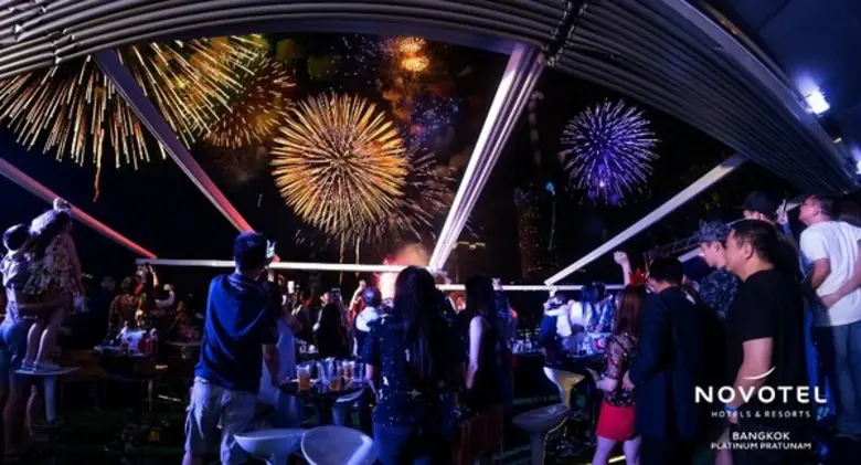 ฉลองเทศกาลคริสต์มาสและปีใหม่ที่โรงแรมโนโวเทล กรุงเทพ แพลทินัม ประตูน้ำ