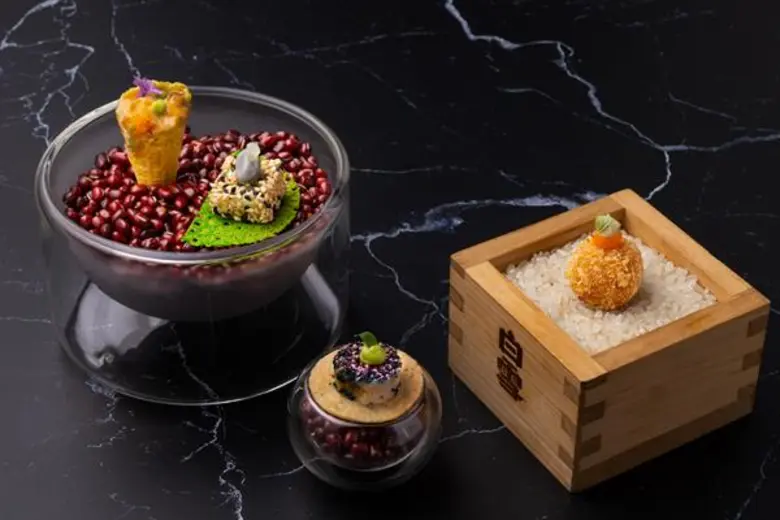 ห้องอาหาร เอเลเมนท์ (Elements Restaurant)...