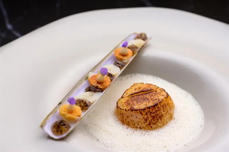 ห้องอาหารเอเลเมนท์ ห้องอาหารฝรั่งเศสที่มีกลิ่นอายญี่ปุ่นระดับมิชลินสตาร์ 1 ดาว เชิญมาลิ้มลองอาหารจานพิเศษจากวัตถุดิบตามฤดูกาล