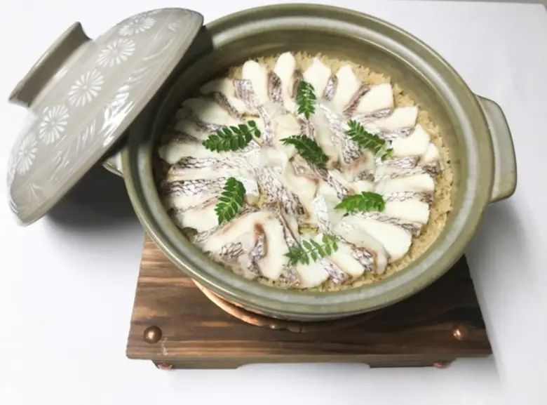 วิทยาลัยดุสิตธานี ร่วมกับ "ซือจิ" สถาบันอ...