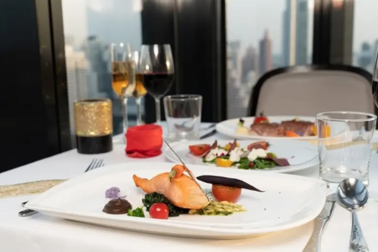 ร่วมฉลองฤดูกาลแห่งความสุข กับเทศกาลวันคริสต์มาสอีฟแ...