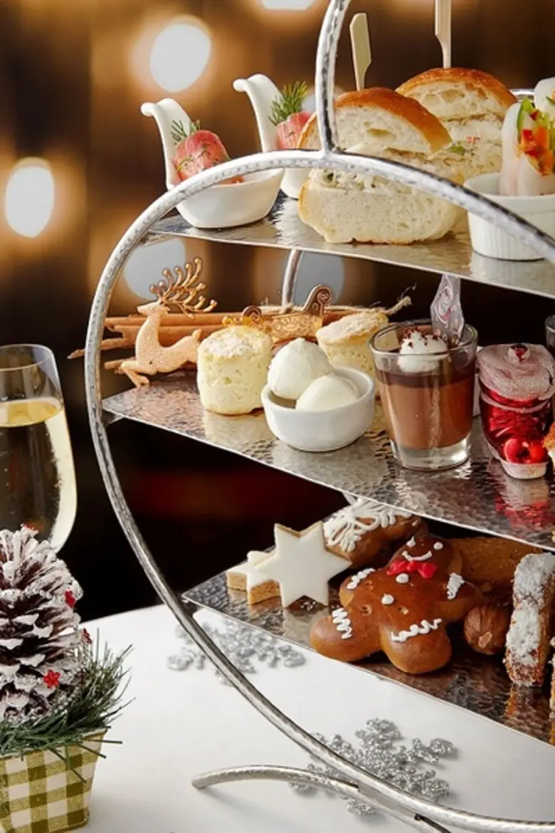 ขอเชิญทุกท่านเฉลิมฉลองช่วงเวลาแห่งความสุข...