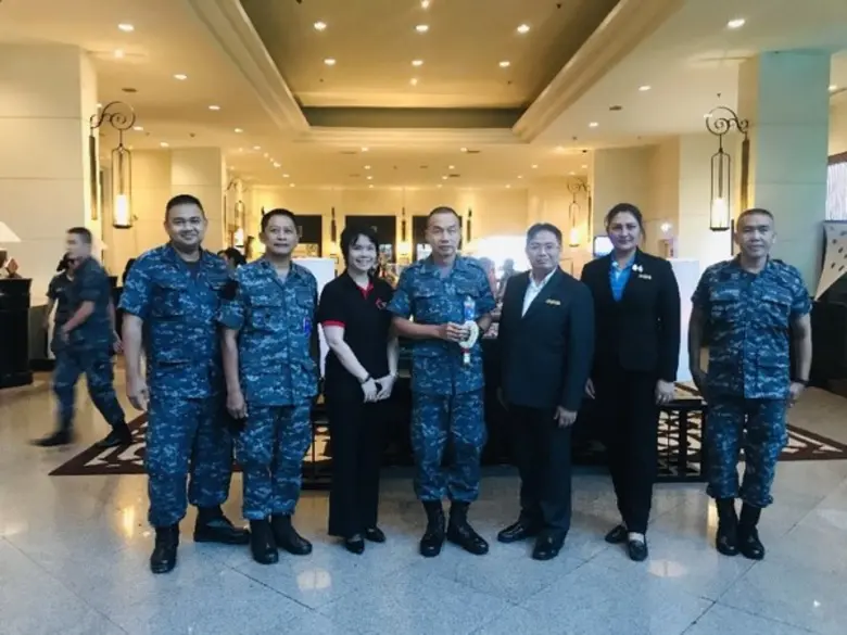 นายมนูญ วุฒิ ผู้จัดการทั่วไปและคุณกรรัชนั...