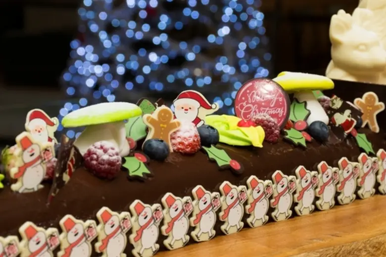 ฉลองคริสต์มาส-ปีใหม่ที่โรงแรมพูลแมน กรุงเทพฯ แกรนด์ สุขุมวิท