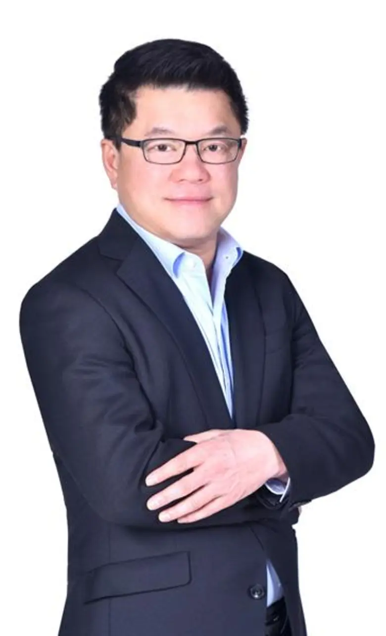 เม้าท์มอยส่งท้ายปี "เฮียฮ้อ สุรชัย" ออกโร...