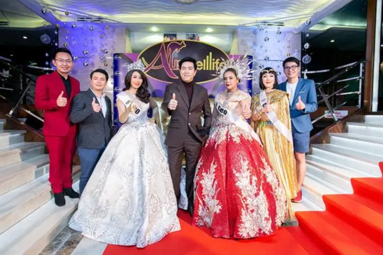 อลังการดาวล้านดวงกับค่ำคืนแห่งหมู่มวลนางง...