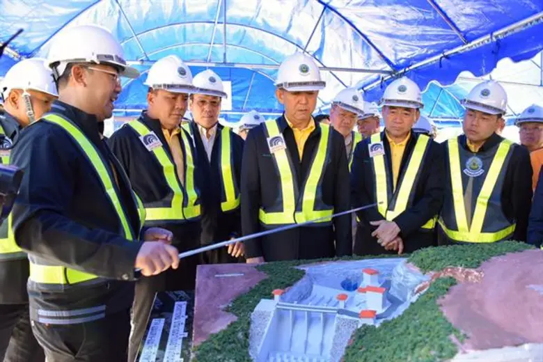 “เฉลิมชัย” ลงพื้นที่ติดตามความคืบหน้าโครงการเพิ่มปริมาณน้ำในอ่างเก็บน้ำเขื่อนแม่กวงอุดมธารา หวังช่วยเพิ่มปริมาณน้ำต้นทุน เพิ่มศักยภาพและความมั่นคงของน้ำ และบรรเทาอุทกภัยในเขตตัวเมืองเชียงใหม่