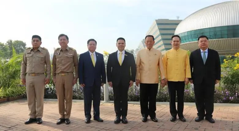 วราวุธ ศิลปอาชา รัฐมนตรีว่าการกระทรวงทรัพ...