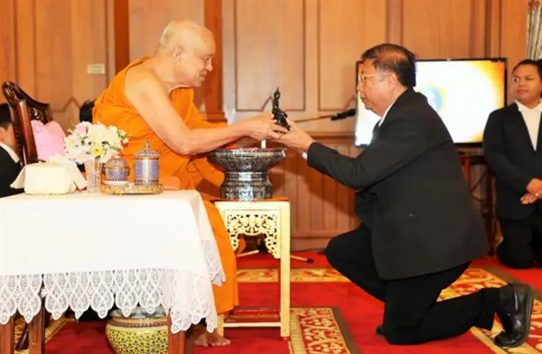 เจ้าประคุณสมเด็จพระวันรัต ประธานกรรมการมู...