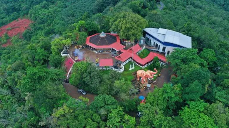 ทีวีไกด์: รายการ หลงรักยิ้ม ท่องเมืองการค้าแดนใต้ สัมผัสรสไก่ทอดในตำนาน @ หาดใหญ่