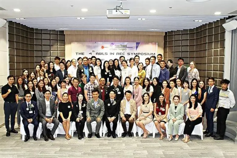 โลกในยุคเทคโนโลยีที่มีความก้าวหน้าทางด้าน...