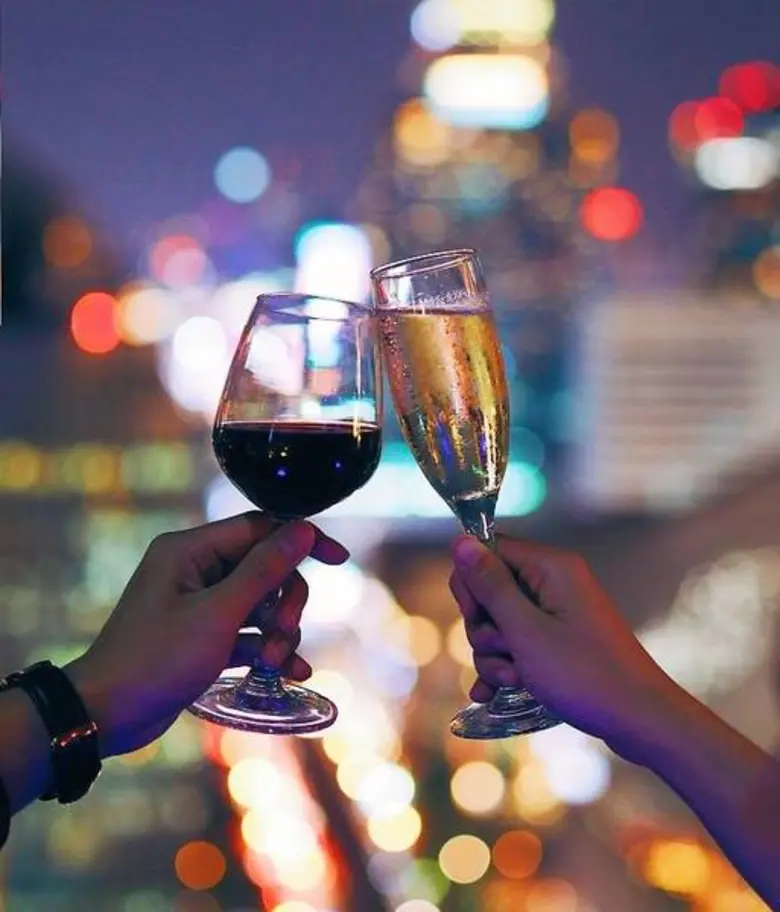 ต้อนรับเทศกาลแห่งความสุขที่กำลังจะมาถึงนี...