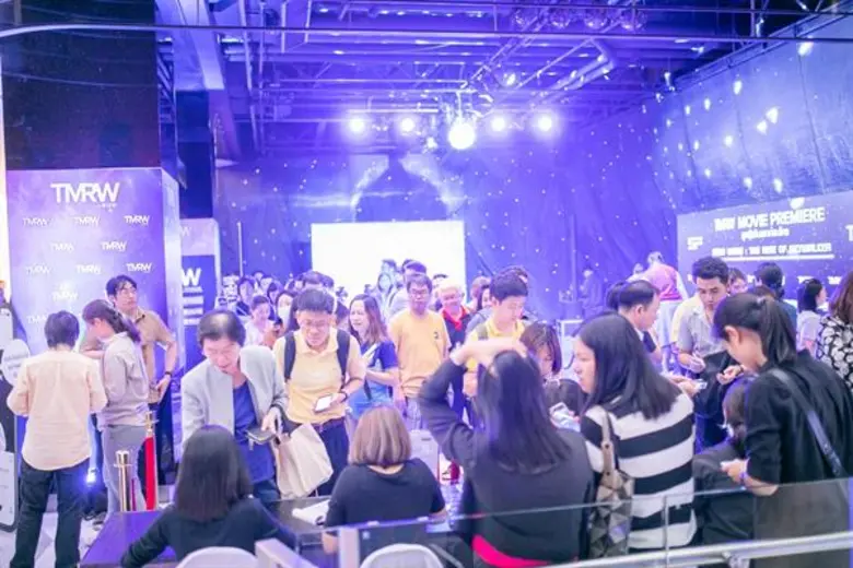 TMRW (ทูมอร์โรว์) และ เอส เอฟ มอบของขวัญส่งท้ายปี พาลูกค้าคนพิเศษชมภาพยนตร์ “สตาร์ วอร์ส: กำเนิดใหม่สกายวอล์คเกอร์” ก่อนใครกับพระเอกหนุ่มสุดฮอท “มาร์ช-จุฑาวุฒิ”