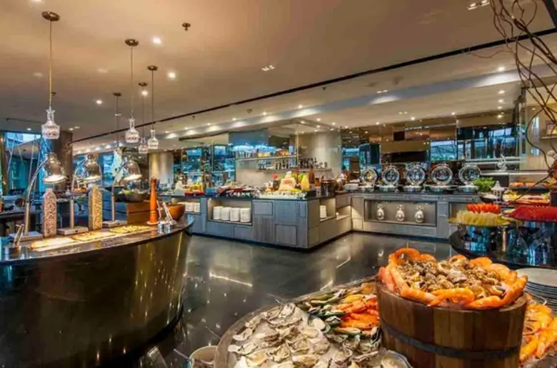 ทุกค่ำคืนที่ห้องอาหารริเวอร์บาร์จ เมนูแสน...