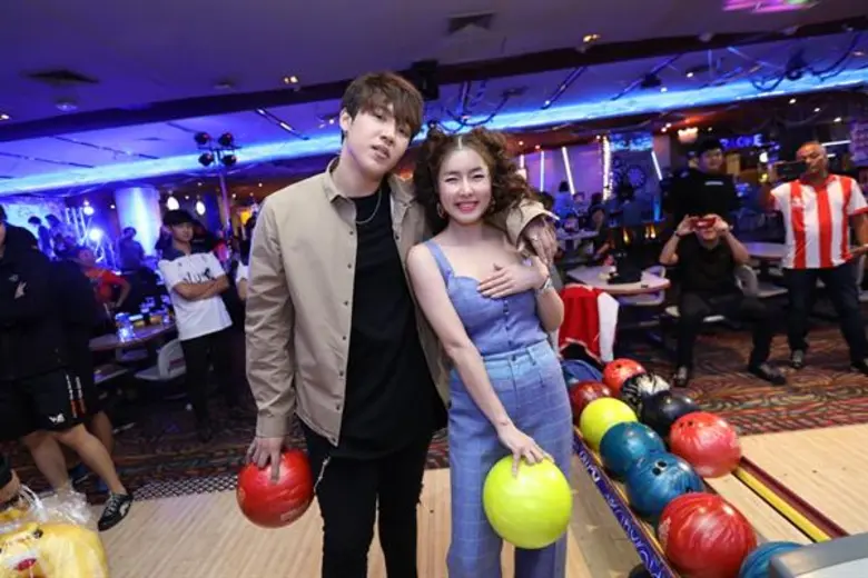 เมเจอร์ โบว์ล กรุ้ป ร่วมกับ เครื่องดื่ม C-Vitt จัดกิจกรรมสุดฟินบนเลนโบว์ลิ่งในงาน “Blu-O All Star Party” ที่ บลูโอ รัชโยธิน