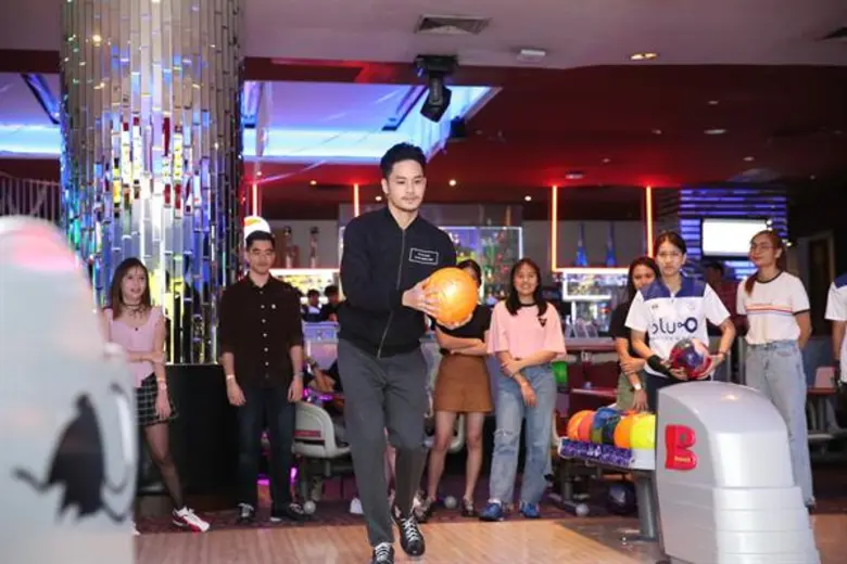 เมเจอร์ โบว์ล กรุ้ป ร่วมกับ เครื่องดื่ม C-Vitt จัดกิจกรรมสุดฟินบนเลนโบว์ลิ่งในงาน “Blu-O All Star Party” ที่ บลูโอ รัชโยธิน