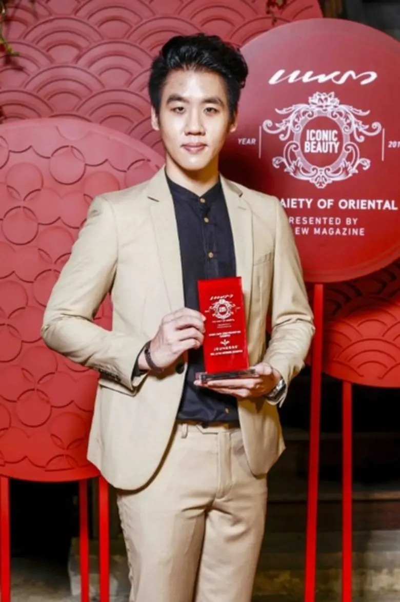 ภาพข่าว: ผลิตภัณฑ์ RVL(TM) จาก เจอเนสส์ฯ คว้าสุดยอดผลิตภัณฑ์ความงามแห่งปี