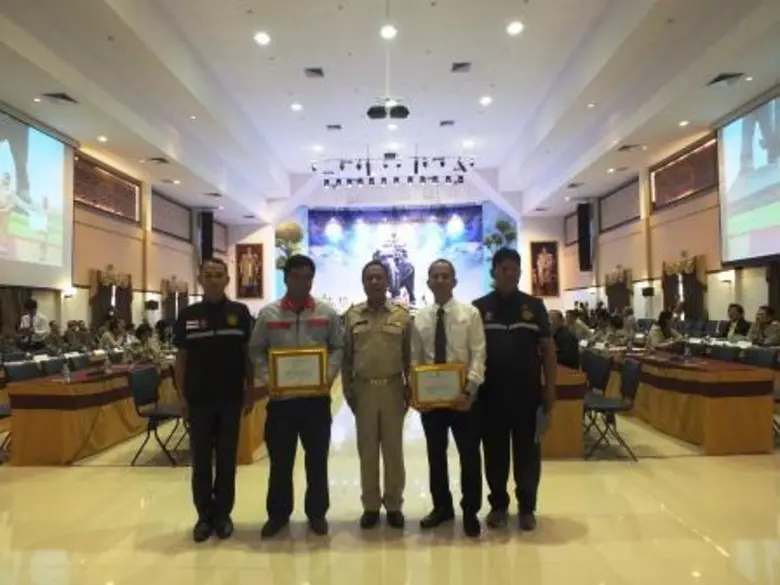 สนพ. บุรีรัมย์ มอบหนังสือรับรองมาตรฐานฝีมือแรงงานให้ สปก.