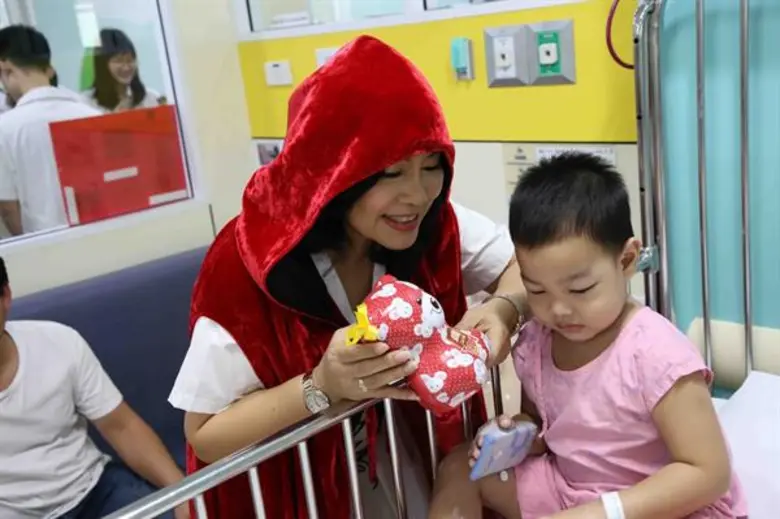 เซ็นทรัล ฟู้ด รีเทล กรุ๊ป ส่งมอบความสุข เติมรอยยิ้ม แก่ผู้ป่วยเด็ก รพ.ศิริราช