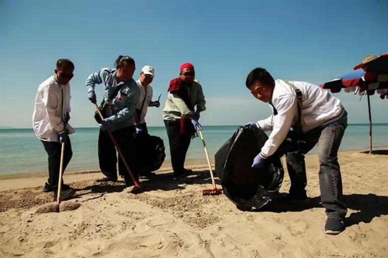 แกร็บ ร่วมกับ ทม.แสนสุข ปลุกจิตสำนึกรักษ์สิ่งแวดล้อม ชวนพาร์ทเนอร์คนขับแกร็บ–แท็กซี่ อาสาพิทักษ์ชายหาดบางแสน