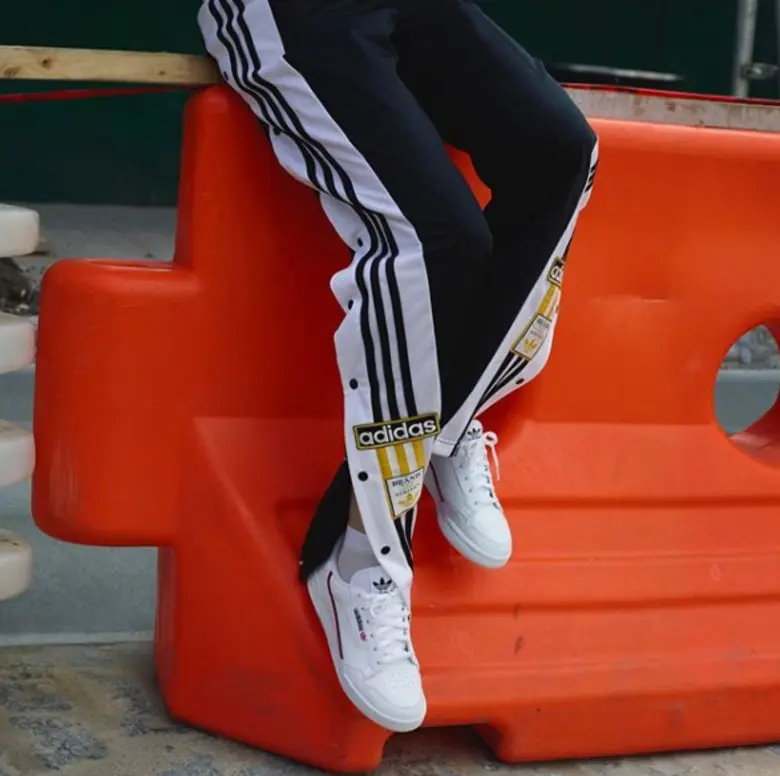 อาดิดาส ออริจินอลส์ (adidas Originals) ชว...